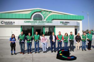 Entrega Manolo Jimenez el Gimnasio Auditorio de la Región Carbonífera