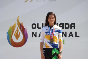 Brilla Ivanna Neira en el ciclismo BMX y conquista primera medalla de oro para Coahuila